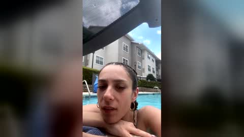 Snapshot of serenityroseee chatting on 06-09-26, 05:57 serenityroseee online show from 06-09-26, 05:57
