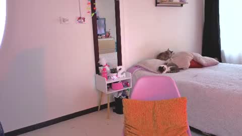 Serenna Cruz online show from 07-27-26, 08:27