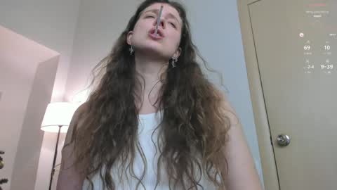 Snapshot of sereta_fin chatting on 12-28-24, 01:49 Hey Guys and Girls non-binary personalities Im Sereta online show from 12-28-24, 01:49