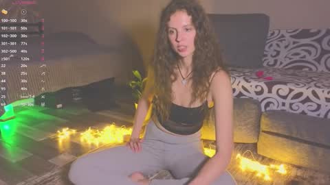 Snapshot of sereta_fin chatting on 10-05-25, 03:32 Hey Guys and Girls non-binary personalities Im Sereta online show from 10-05-25, 03:32