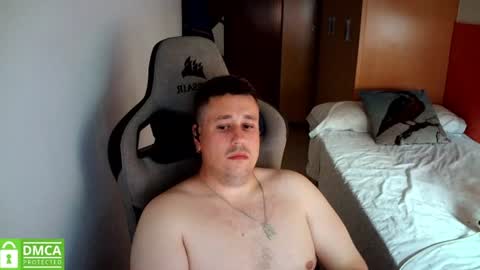 Snapshot of sergio95n chatting on 06-22-26, 05:43 Pollos online show from 06-22-26, 05:43