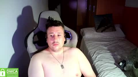 Snapshot of sergio95n chatting on 06-27-26, 12:15 Pollos online show from 06-27-26, 12:15