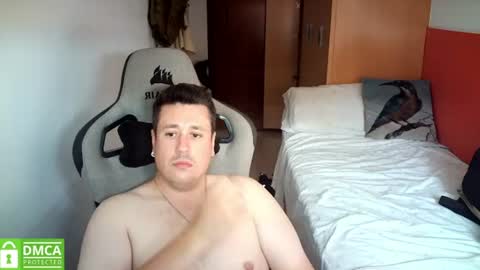 Snapshot of sergio95n chatting on 07-12-26, 12:51 Pollos online show from 07-12-26, 12:51