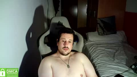 Snapshot of sergio95n chatting on 07-31-26, 10:20 Pollos online show from 07-31-26, 10:20
