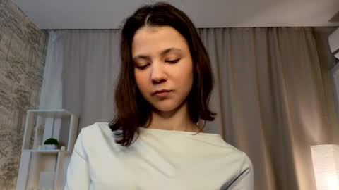 Snapshot of serinazele chatting on 04-22-26, 08:10 Melissa online show from 04-22-26, 08:10