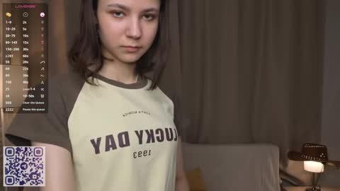 Snapshot of serinazele chatting on 05-22-26, 07:30 Melissa online show from 05-22-26, 07:30