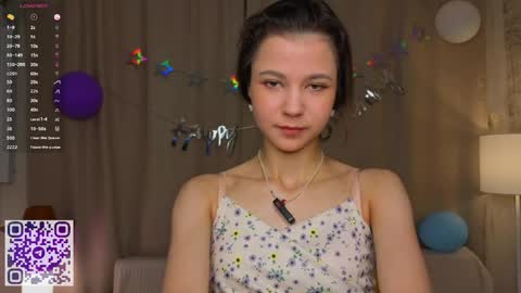Snapshot of serinazele chatting on 06-01-26, 06:31 Melissa online show from 06-01-26, 06:31
