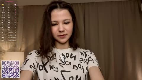 Snapshot of serinazele chatting on 06-06-26, 06:34 Melissa online show from 06-06-26, 06:34