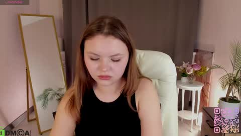 Snapshot of serinella chatting on 05-04-26, 12:23 Serinella online show from 05-04-26, 12:23
