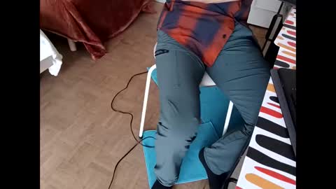 Snapshot of serpenttiin chatting on 11-02-25, 01:02 serpenttiin online show from 11-02-25, 01:02