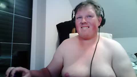 Snapshot of setcuna chatting on 05-19-26, 08:37 setcuna online show from 05-19-26, 08:37