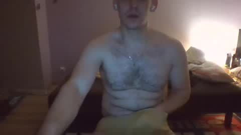 Snapshot of sewek101 chatting on 02-22-25, 01:00 Sewerin online show from 02-22-25, 01:00