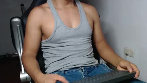 Snapshot of sexatlexx chatting on 01-04-25, 02:14 arnold online show from 01-04-25, 02:14