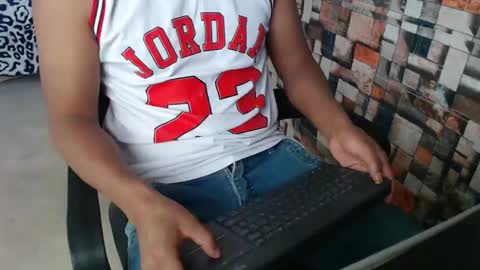 Snapshot of sexatlexx chatting on 11-04-25, 09:25 arnold online show from 11-04-25, 09:25