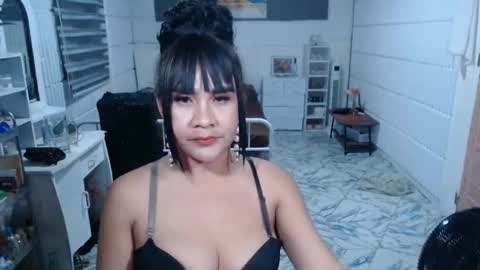 Snapshot of sexcum_trendingts_now chatting on 10-06-25, 08:12 MS Anna online show from 10-06-25, 08:12