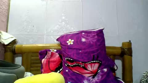 Snapshot of sexgoddesses4u chatting on 05-24-26, 04:01 Ems online show from 05-24-26, 04:01