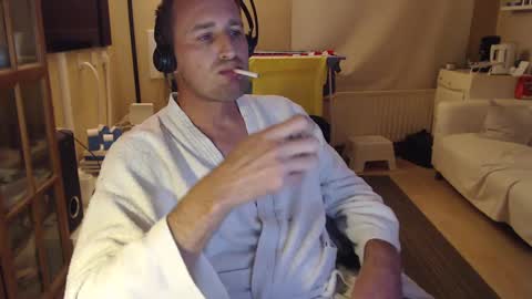 Snapshot of sexlobo1 chatting on 01-06-25, 03:20 Sexlobo online show from 01-06-25, 03:20