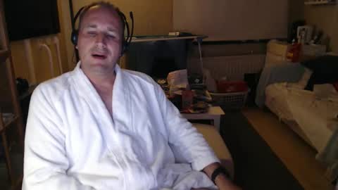 Snapshot of sexlobo1 chatting on 04-11-26, 12:04 Sexlobo online show from 04-11-26, 12:04