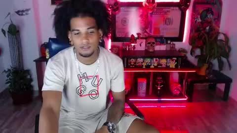 Snapshot of sexo_aharon chatting on 05-30-26, 05:15 Aharon ravelo online show from 05-30-26, 05:15