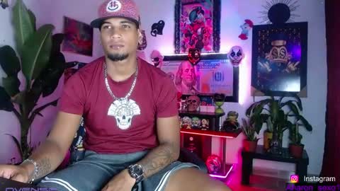 Snapshot of sexo_aharon chatting on 06-16-26, 07:55 Aharon ravelo online show from 06-16-26, 07:55