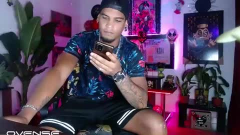 Snapshot of sexo_aharon chatting on 06-27-26, 03:33 Aharon ravelo online show from 06-27-26, 03:33