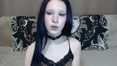 Snapshot of sexpired_princess chatting on 06-08-26, 12:03 Nextdoor Princess online show from 06-08-26, 12:03