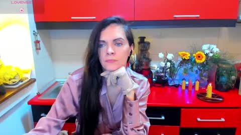 Snapshot of sexqueen1111 chatting on 01-21-25, 04:10 sexqueen1111 online show from 01-21-25, 04:10