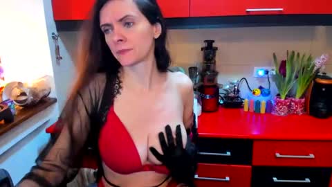 Snapshot of sexqueen1111 chatting on 02-23-25, 10:31 sexqueen1111 online show from 02-23-25, 10:31