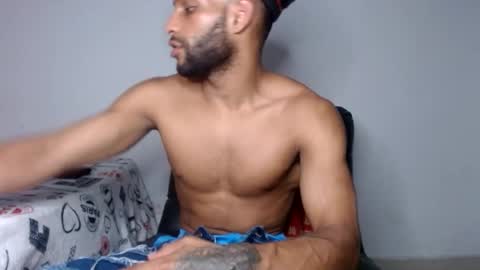 Snapshot of sexseason777 chatting on 05-24-26, 07:24 STIIV G online show from 05-24-26, 07:24