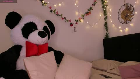 Ask me  online show from 09-15-25, 03:39