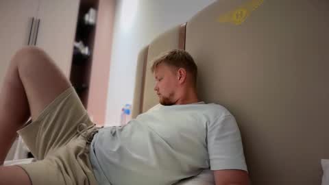 Max Leman online show from 02-25-26, 01:32