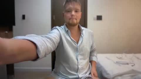 Snapshot of sexual_sbotage chatting on 06-07-26, 11:47 Max Leman online show from 06-07-26, 11:47