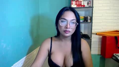 sexuallyattractive_mae online show from 05-21-26, 09:11
