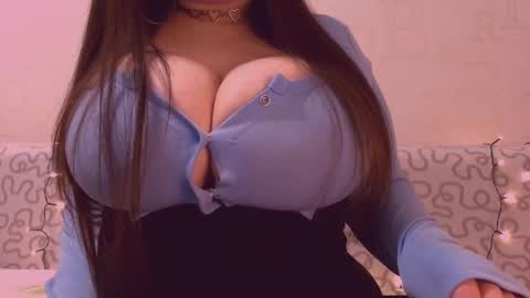 Julia online show from 02-06-26, 02:20