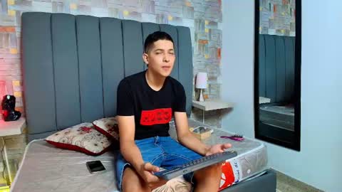 Snapshot of sexxiing_ chatting on 07-19-26, 08:34 sexxiing_ online show from 07-19-26, 08:34