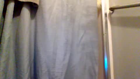 Snapshot of sexxileeah42o chatting on 03-08-26, 05:44 Leeah CloudZzz online show from 03-08-26, 05:44
