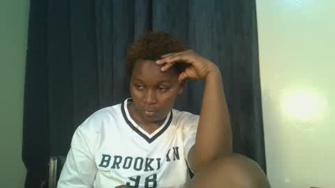 sexxy_amira online show from 10-28-25, 07:34