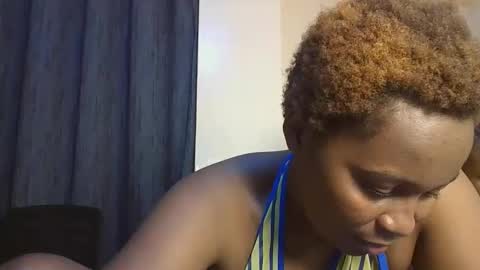 sexxy_amira online show from 11-21-25, 03:44