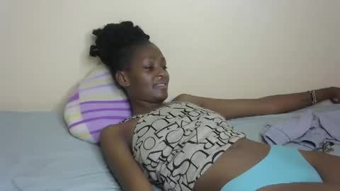 Snapshot of sexxy_bum23 chatting on 02-07-25, 12:28 sexxy bum online show from 02-07-25, 12:28