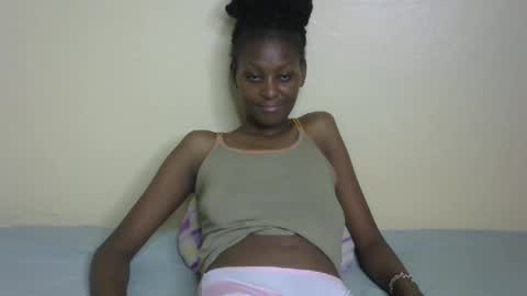 Snapshot of sexxy_bum23 chatting on 02-08-25, 01:43 sexxy bum online show from 02-08-25, 01:43