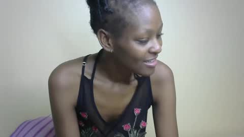 Snapshot of sexxy_bum23 chatting on 02-11-25, 11:10 sexxy bum online show from 02-11-25, 11:10