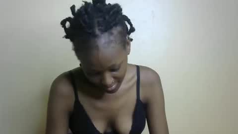 Snapshot of sexxy_bum23 chatting on 02-11-25, 06:22 sexxy bum online show from 02-11-25, 06:22