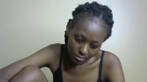 Snapshot of sexxy_bum23 chatting on 02-12-25, 01:19 sexxy bum online show from 02-12-25, 01:19