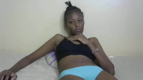 Snapshot of sexxy_bum23 chatting on 02-20-25, 03:45 sexxy bum online show from 02-20-25, 03:45