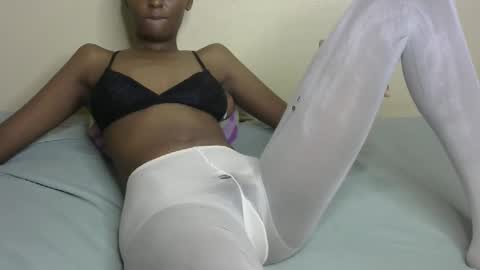 Snapshot of sexxy_bum23 chatting on 02-28-25, 05:15 sexxy bum online show from 02-28-25, 05:15
