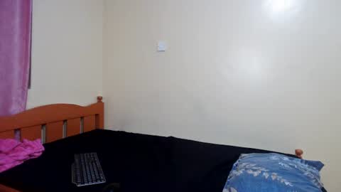 Snapshot of sexxy_butty chatting on 06-18-26, 02:56 Gigie online show from 06-18-26, 02:56