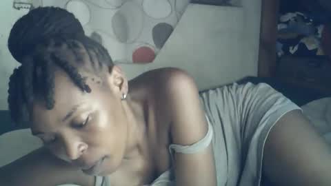 sexxy_curvy23 online show from 02-18-26, 06:26