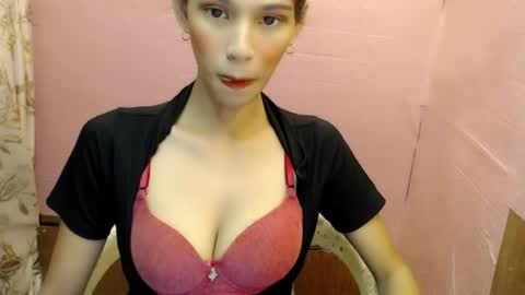 Dahlia online show from 04-17-26, 04:26