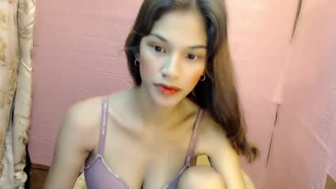 Dahlia online show from 05-15-26, 08:38