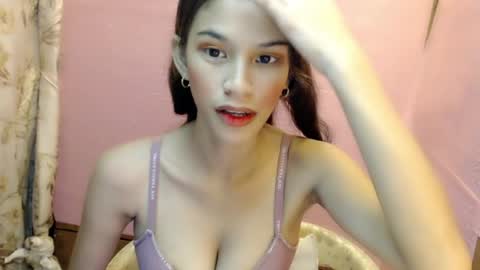 Dahlia online show from 05-16-26, 02:38